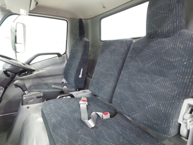 2016 HINO 616 - 300 Series 616 - 300 Series Truck