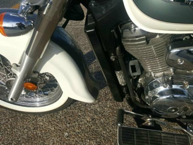2011 SUZUKI BOULEVARD C50T