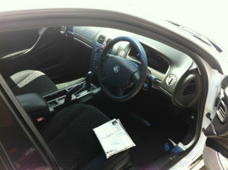 2005 HOLDEN COMMODORE EXE VZ