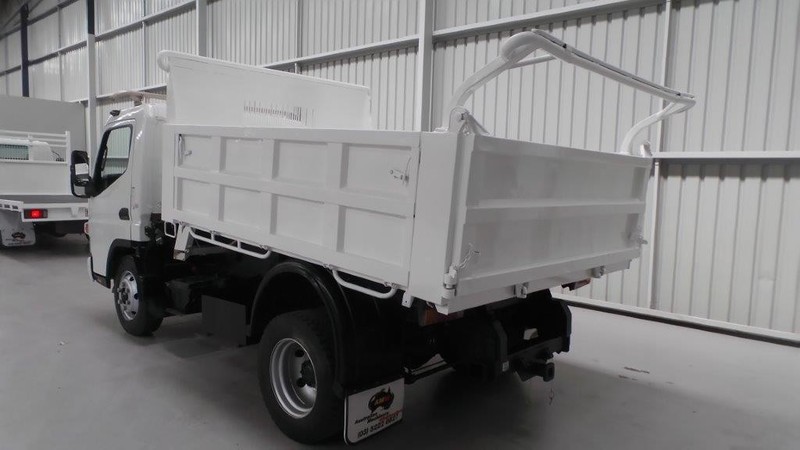 2013 FUSO Canter 715 Wide Canter 715 Wide Truck
