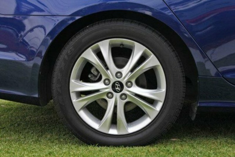 2010 HYUNDAI i45 ELITE YF