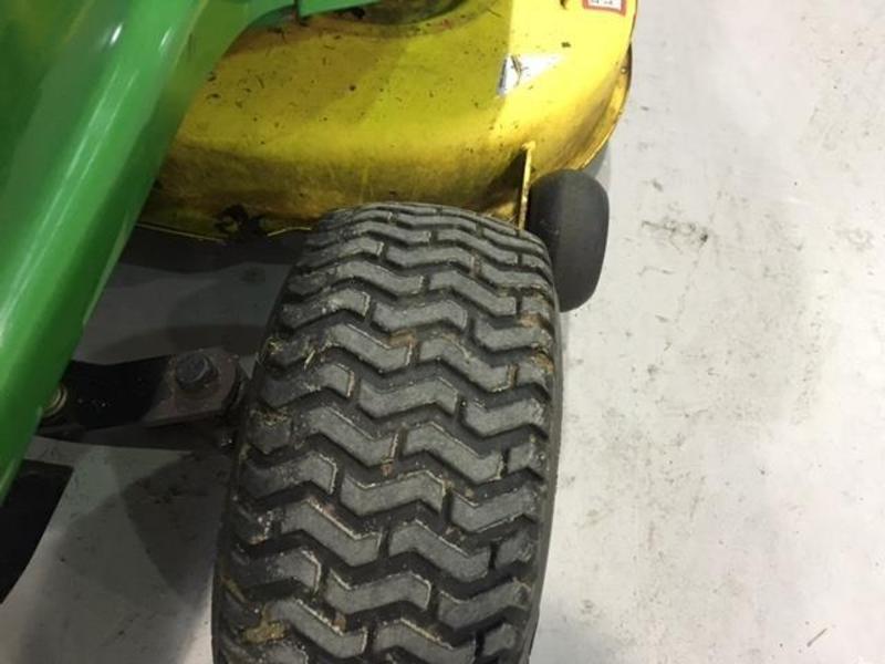 JOHN DEERE LT155 RIDE ON