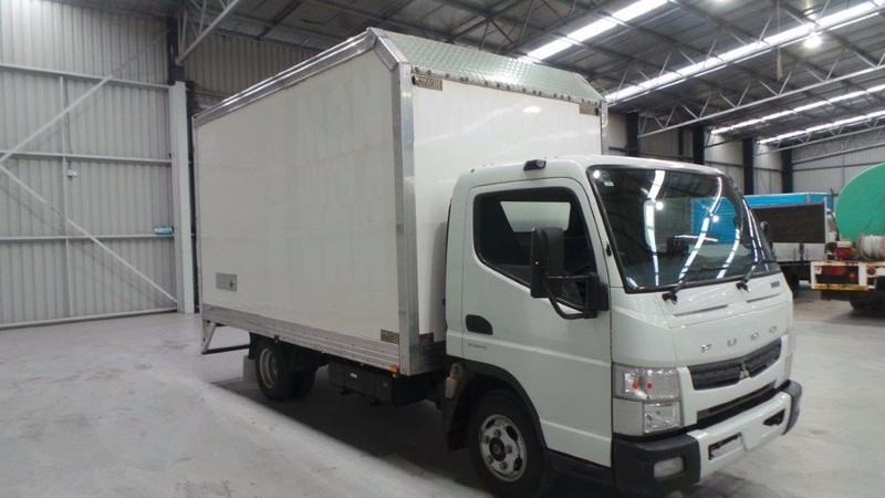 2011 FUSO Canter 515 Canter 515 Truck