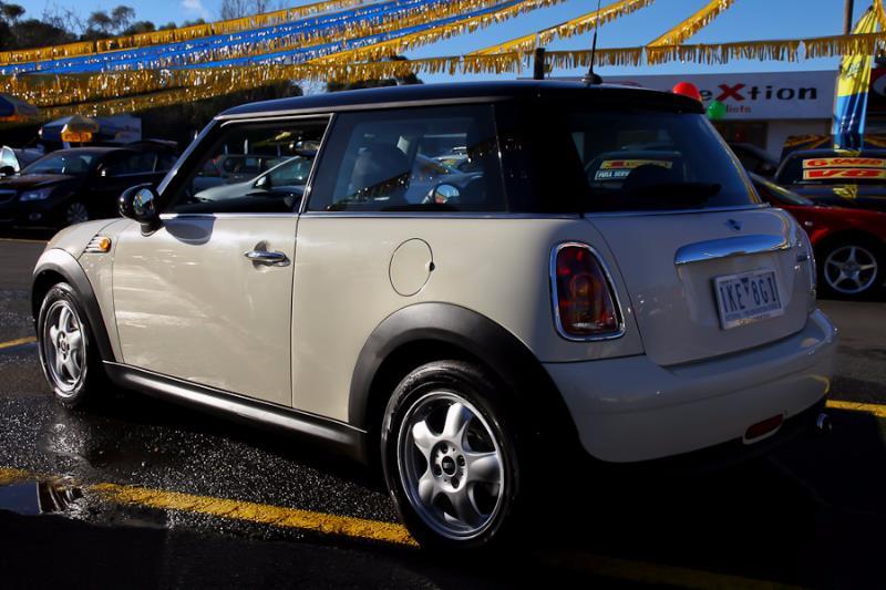 2007 MINI Hatch R56