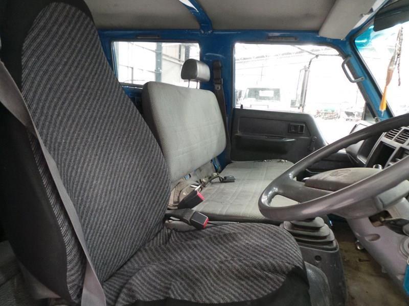 2001 TOYOTA DYNA TRAY TRUCK