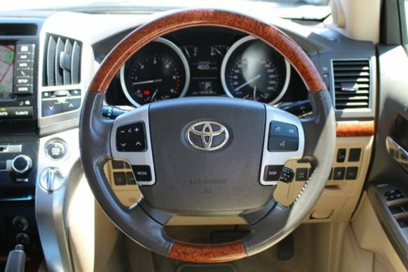 2012 TOYOTA LANDCRUISER SAHARA (4x4) VDJ200R MY12