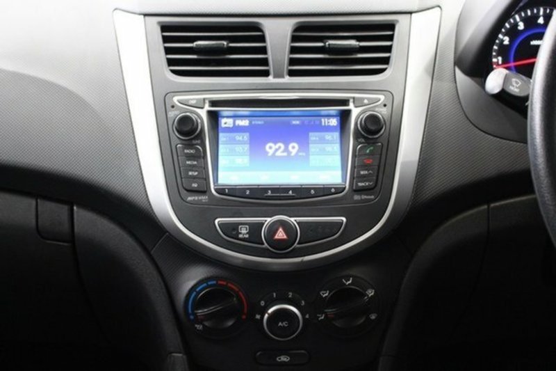 2014 HYUNDAI ACCENT ACTIVE RB2