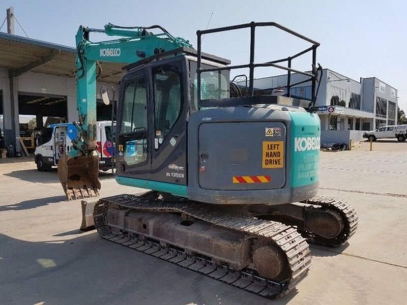2011 KOBELCO SK135SR -2