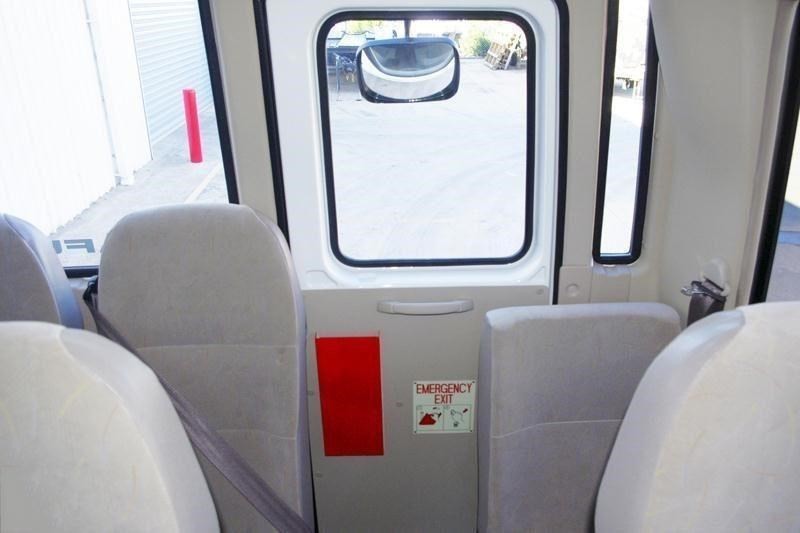 2016 FUSO Rosa Rosa Bus