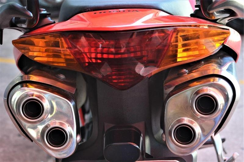2005 HONDA VFR800FI