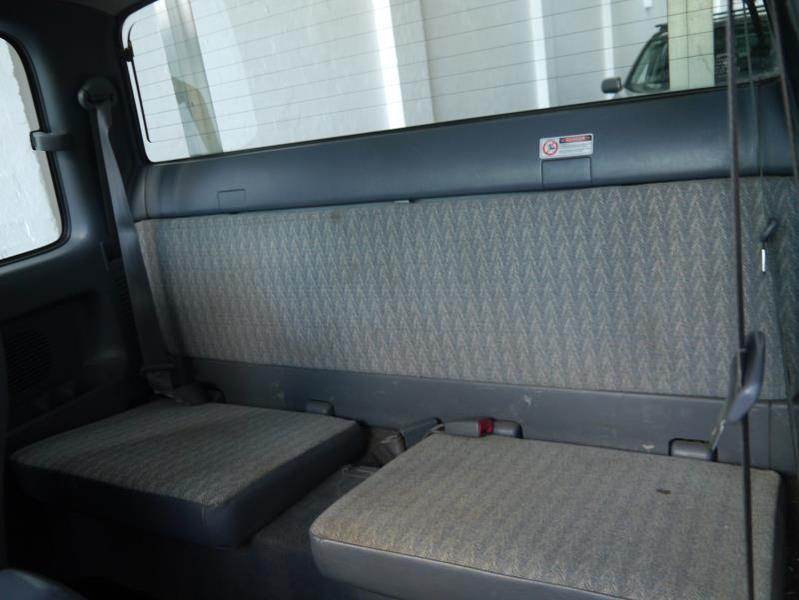 2004 TOYOTA HILUX WORKMATE