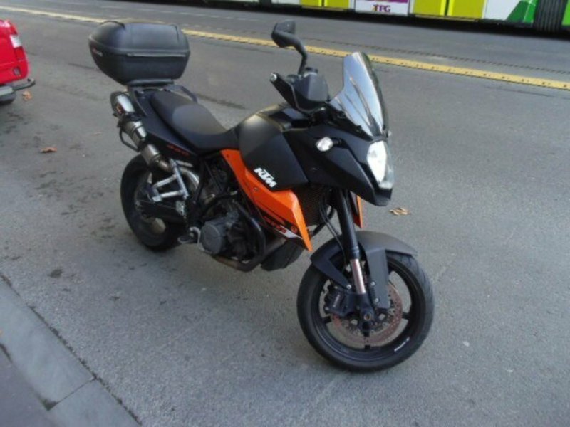2009 KTM 990 SUPERMOTO T