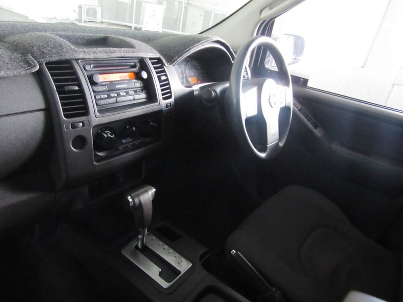 2006 NISSAN NAVARA ST-X (4x2) D40