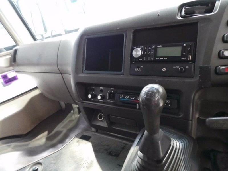 2002 MITSUBISHI ROSA BUS