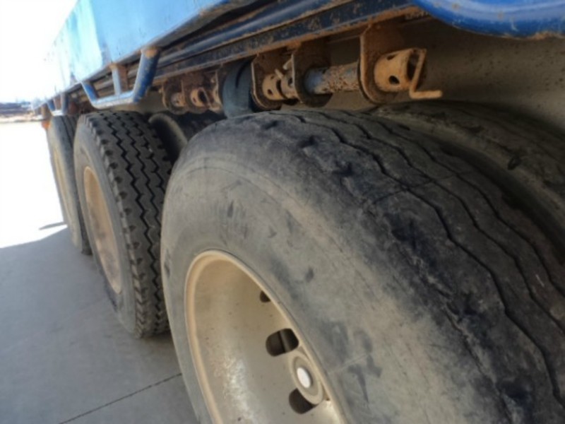 1995 Maxitrans Flat top Semi Trailer
