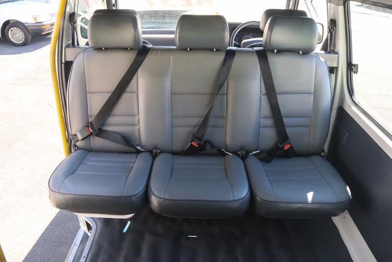 2003 TOYOTA HIACE COMMUTER RZH125R