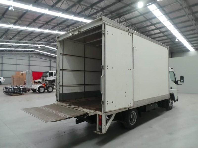 2012 FUSO CANTER 515