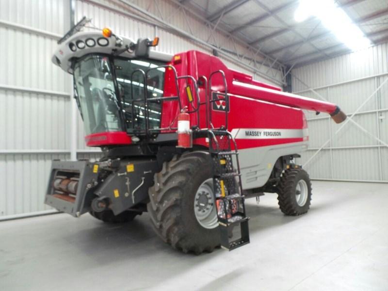2010 MASSEY FERGUSON 9795 HEADER
