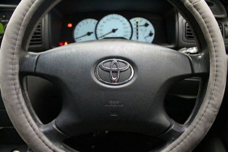 2004 TOYOTA COROLLA ASCENT ZZE122R