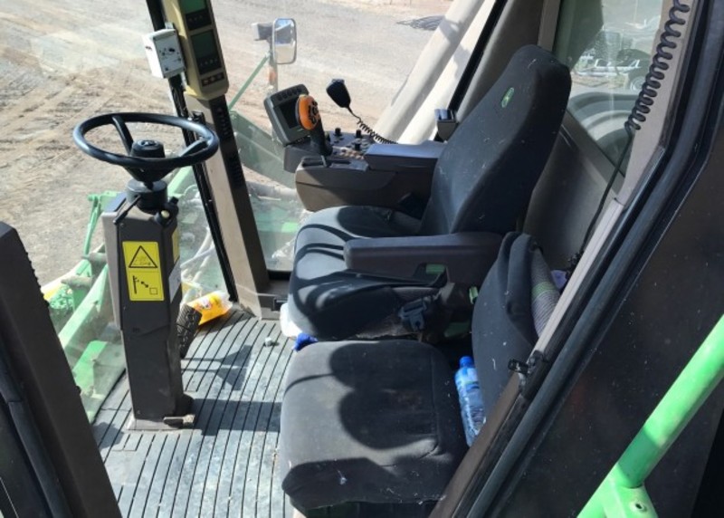 JOHN DEERE 7760 Harvester