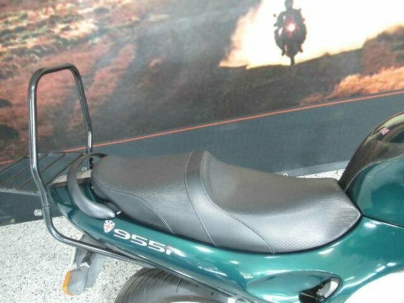 2002 TRIUMPH SPRINT ST (955) Road