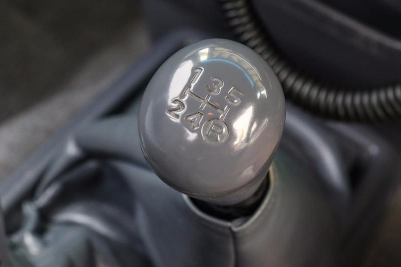1999 TOYOTA HILUX SR5 LN167R