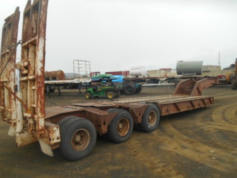 Drake Low LoaderPlatform Semi Trailer