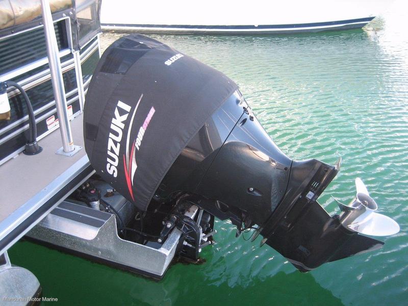 Sun Tracker Party Barge 250 XP3 Regency Edition