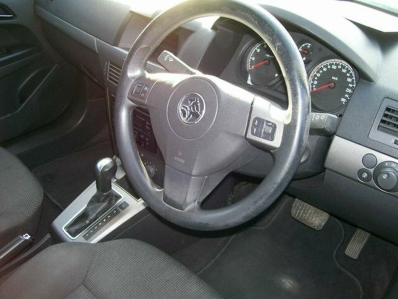 2005 HOLDEN ASTRA AH AUTO