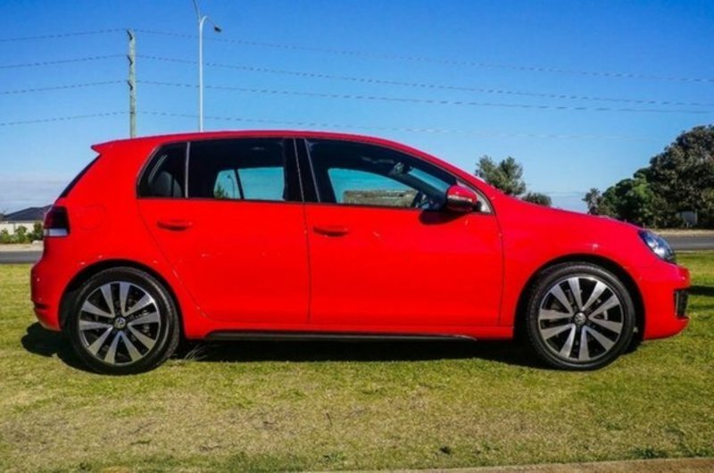 2011 VOLKSWAGEN GOLF GTD 1K MY11