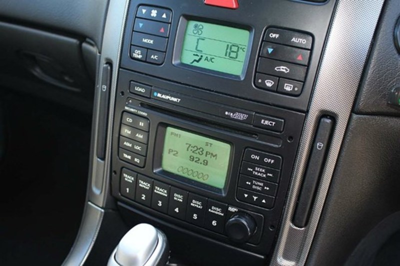 2004 HOLDEN ADVENTRA LX8 VY II