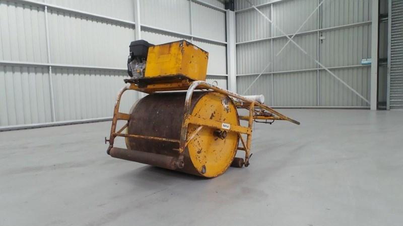 MENTAY CRICKET PITCH ROLLER