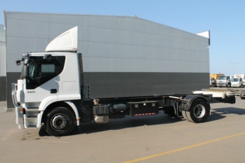 2013 IVECO Stralis ATi 360 Truck