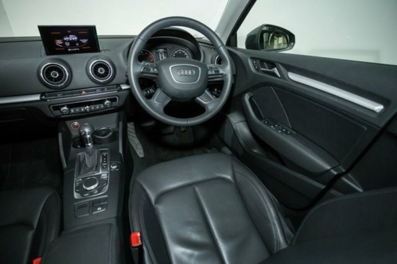 2013 AUDI A3 SPORTBACK 1.4 TFSI ATTRACTION 8P MY13
