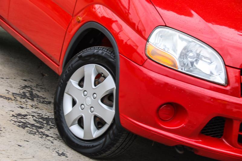 2004 SUZUKI IGNIS