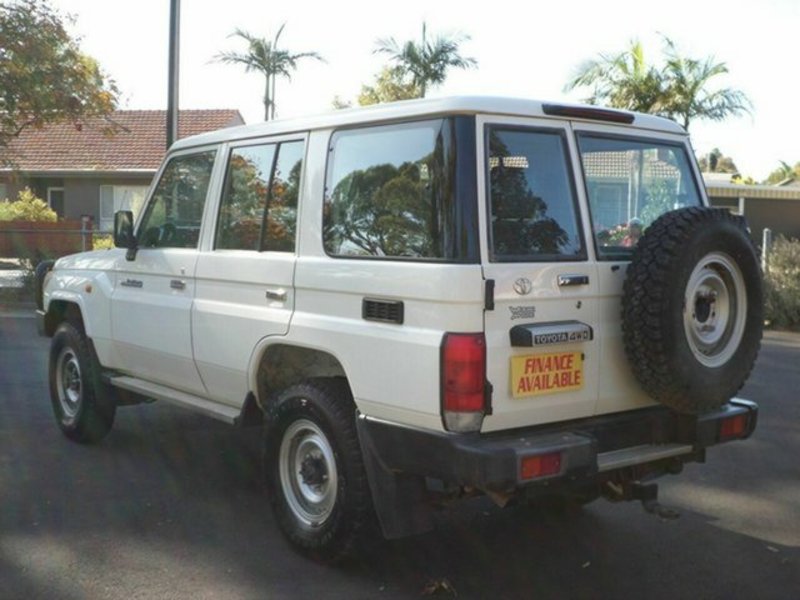 2010 TOYOTA LANDCRUISER Workmate VDJ76R MY10