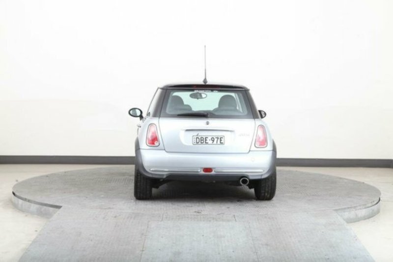 2004 MINI COOPER R50