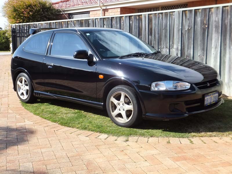 2003 MITSUBISHI MIRAGE CE