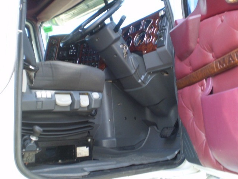 2011 MACK TRIDENT TRIDENT Truck