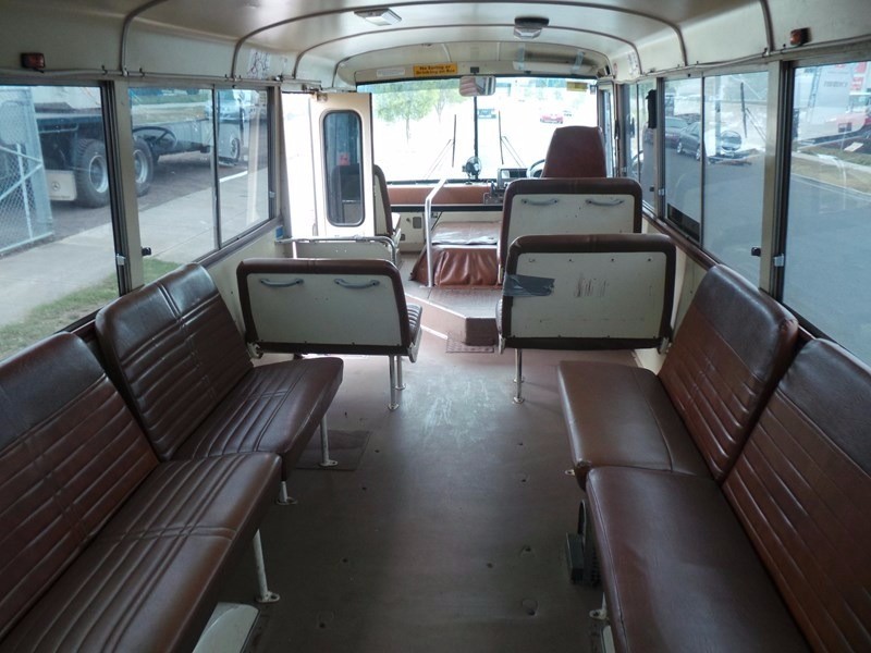 1984 HINO AC140 Bus