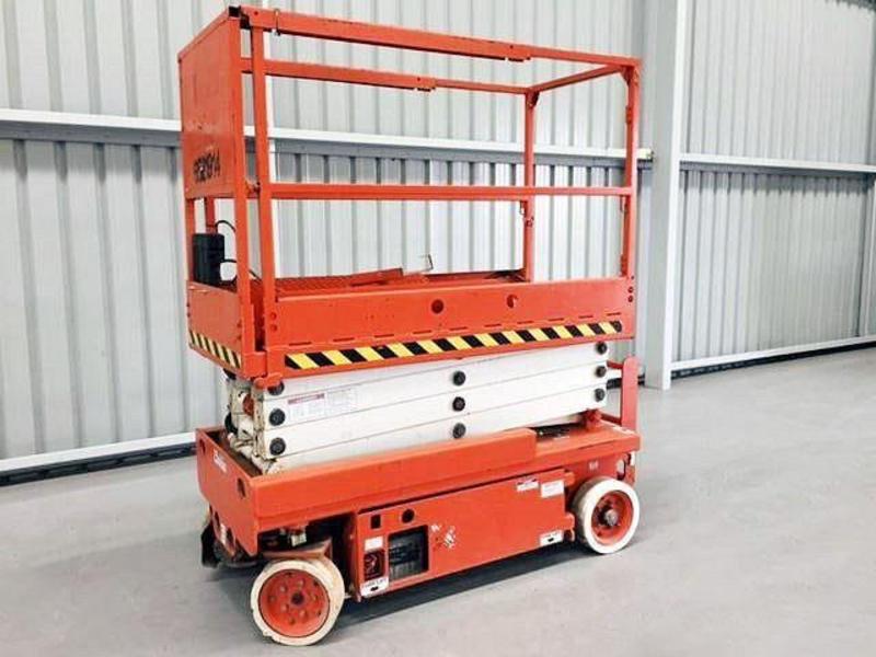 2005 SNORKEL S1930 SCISSOR LIFT