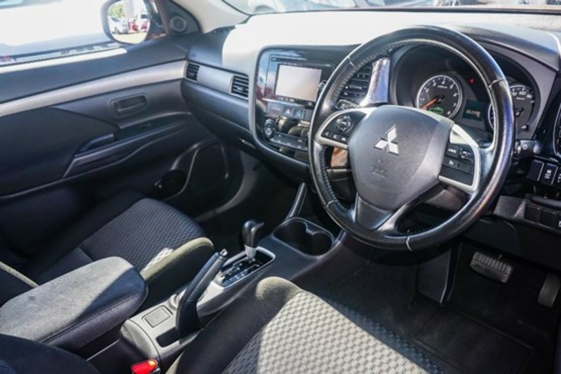 2013 MITSUBISHI OUTLANDER ES 4WD ZJ MY14