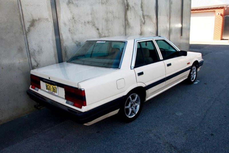 1989 NISSAN PINTARA GLI (No Series)
