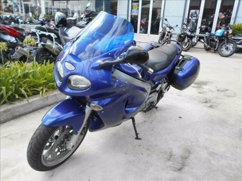 2001 TRIUMPH 955CC T955i (DAYTONA 955i)