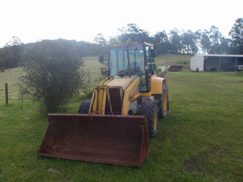 1998 FERMEC BACKHOE
