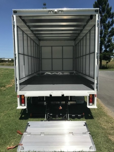 2018 FUSO Canter 515 Wide MWB AMT PANTECH Canter 515 Wide Truck