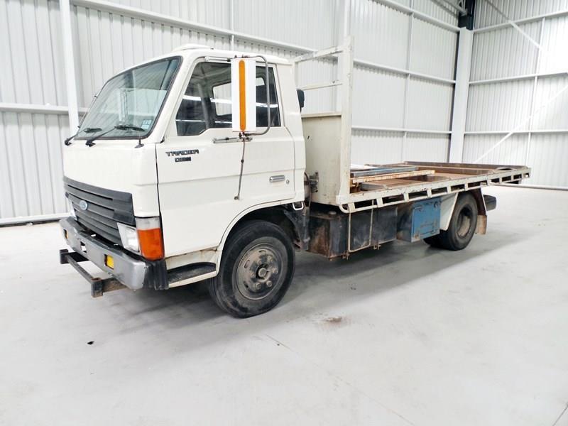 1985 FORD TRADER 0811