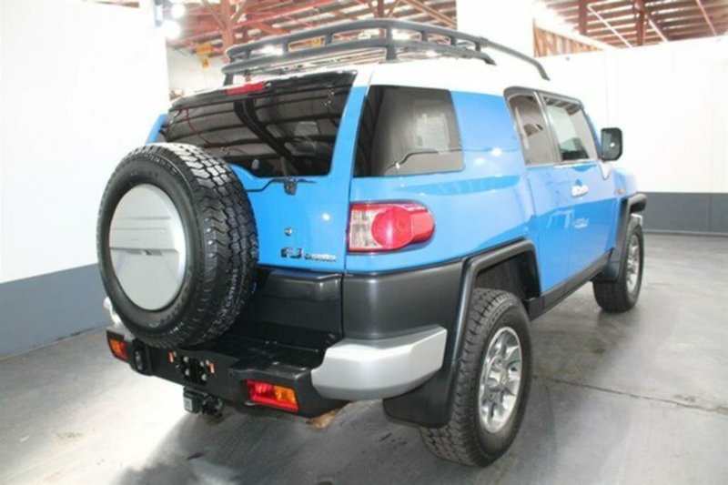 2011 TOYOTA FJ CRUISER GSJ15R