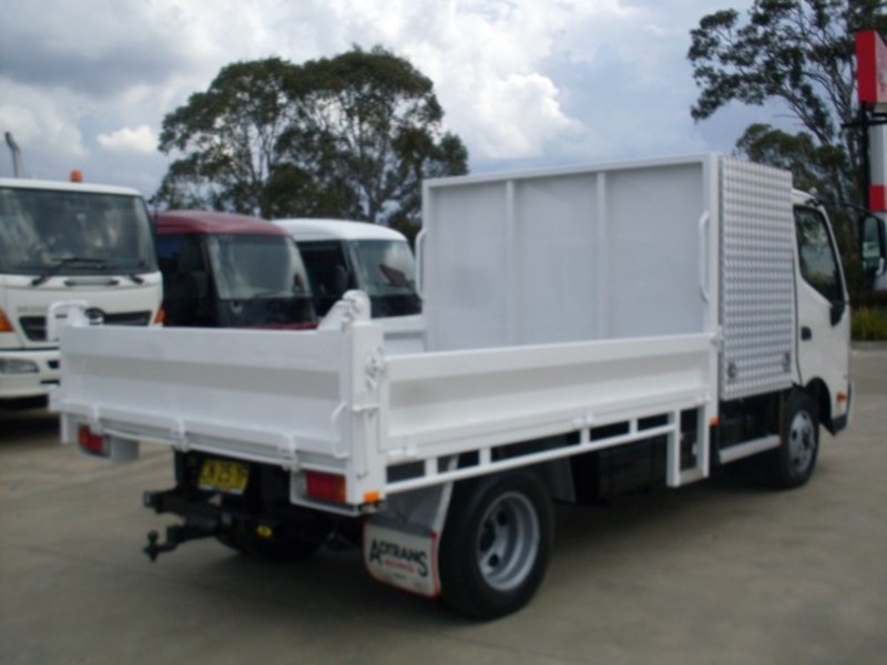 2013 HINO 617 - 300 Series TIPPER TOOL BOX 617 - 300 Series Truck