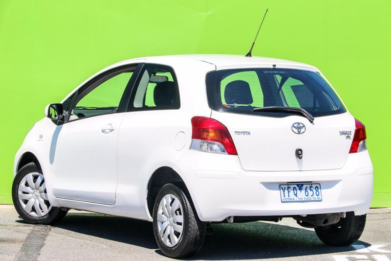 2010 TOYOTA YARIS YR